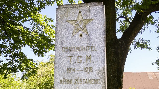 Pomnk TGM v Buvce